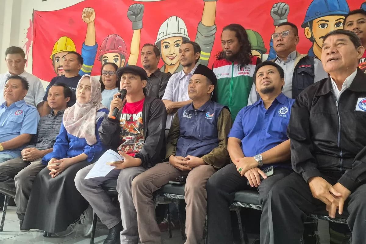 Konfersi pers Koalisi Besar Perjuangan Buruh Indonesia (KBPBI) di Jakarta, Rabu (9/8/2026).( KOMPAS.com/ SHINTA DWI AYU)